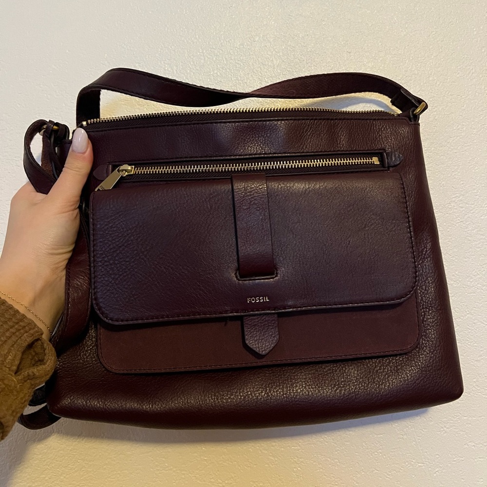 Fossil Leather Kinley Crossbody Purse— BRAND NEW, w/o tags! NEVER WORN